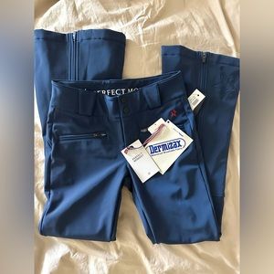 Perfect Moment Aurora flared ski pants （brand new with tags)